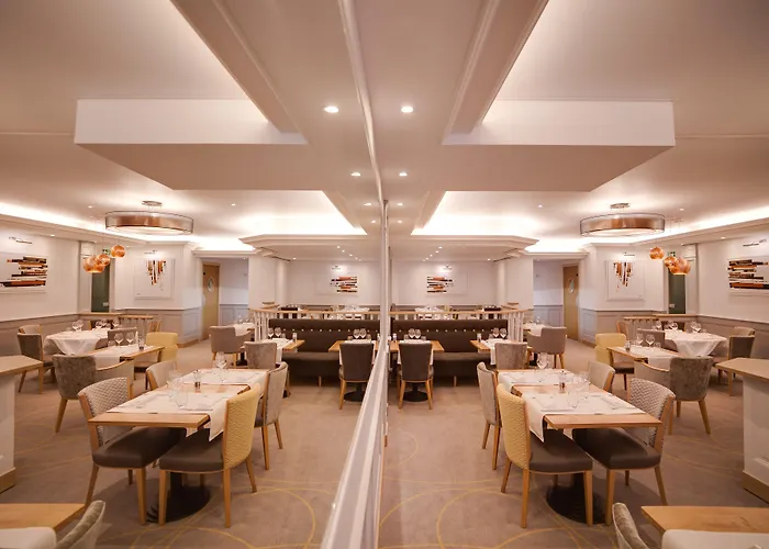 Brit Hotel Les Voyageurs